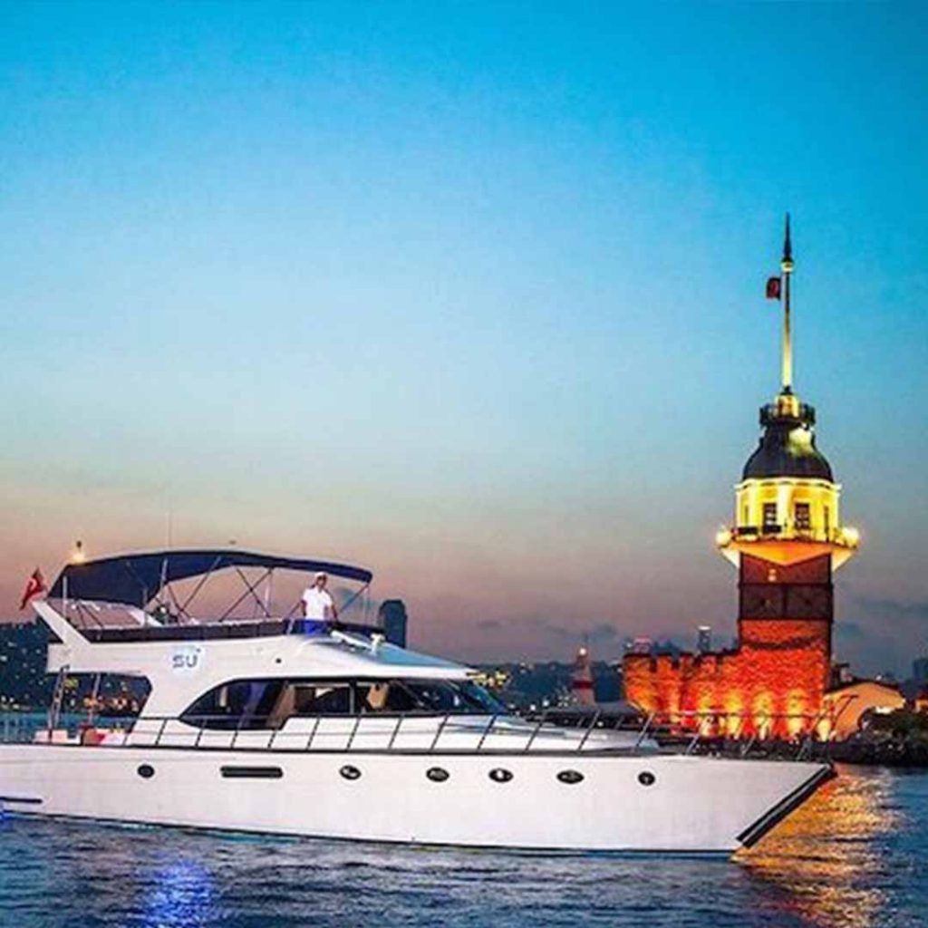 يخت خاص من أجل رحلات بحرية في اسطنبول